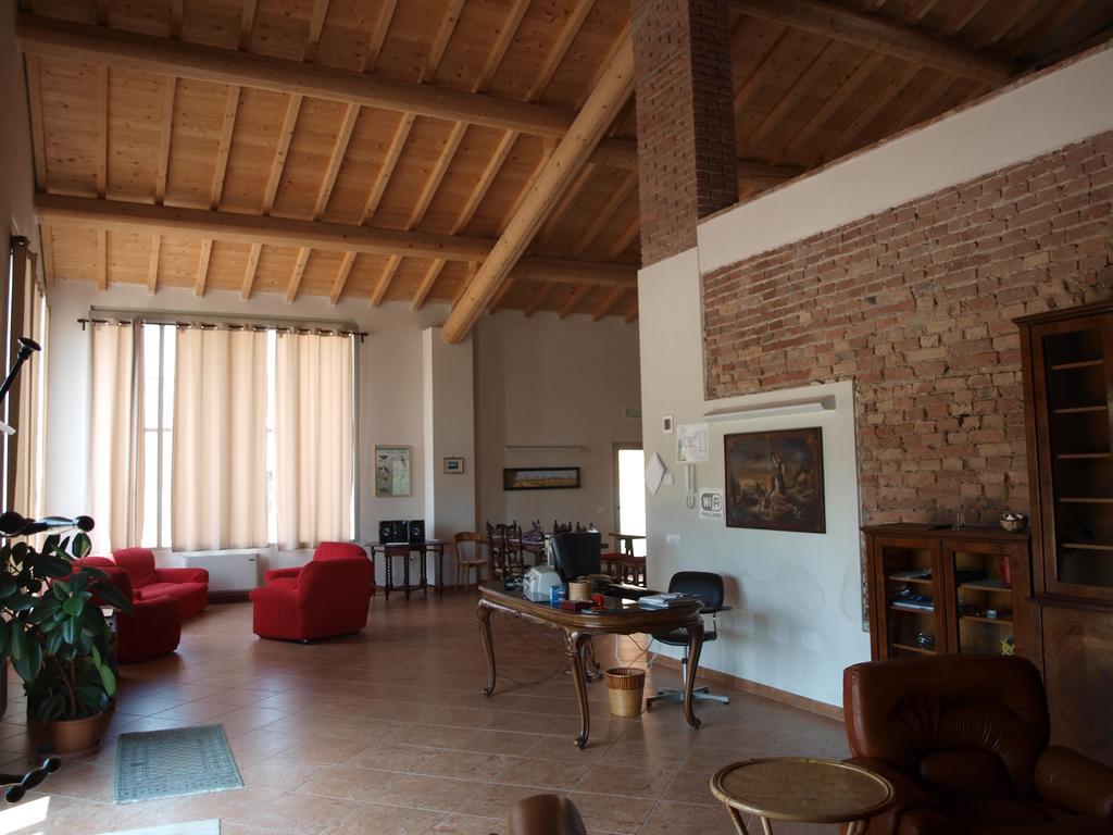 La Cascina Del Sole Hostel Rivarolo del Re ed Uniti Ngoại thất bức ảnh