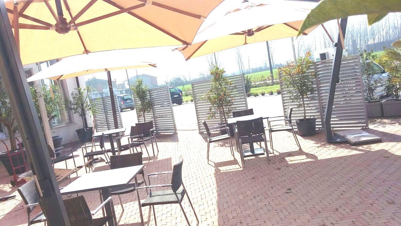 La Cascina Del Sole Hostel Rivarolo del Re ed Uniti Ngoại thất bức ảnh