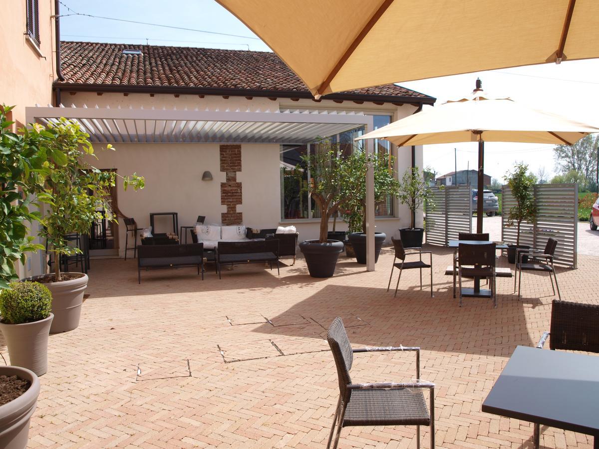 La Cascina Del Sole Hostel Rivarolo del Re ed Uniti Ngoại thất bức ảnh