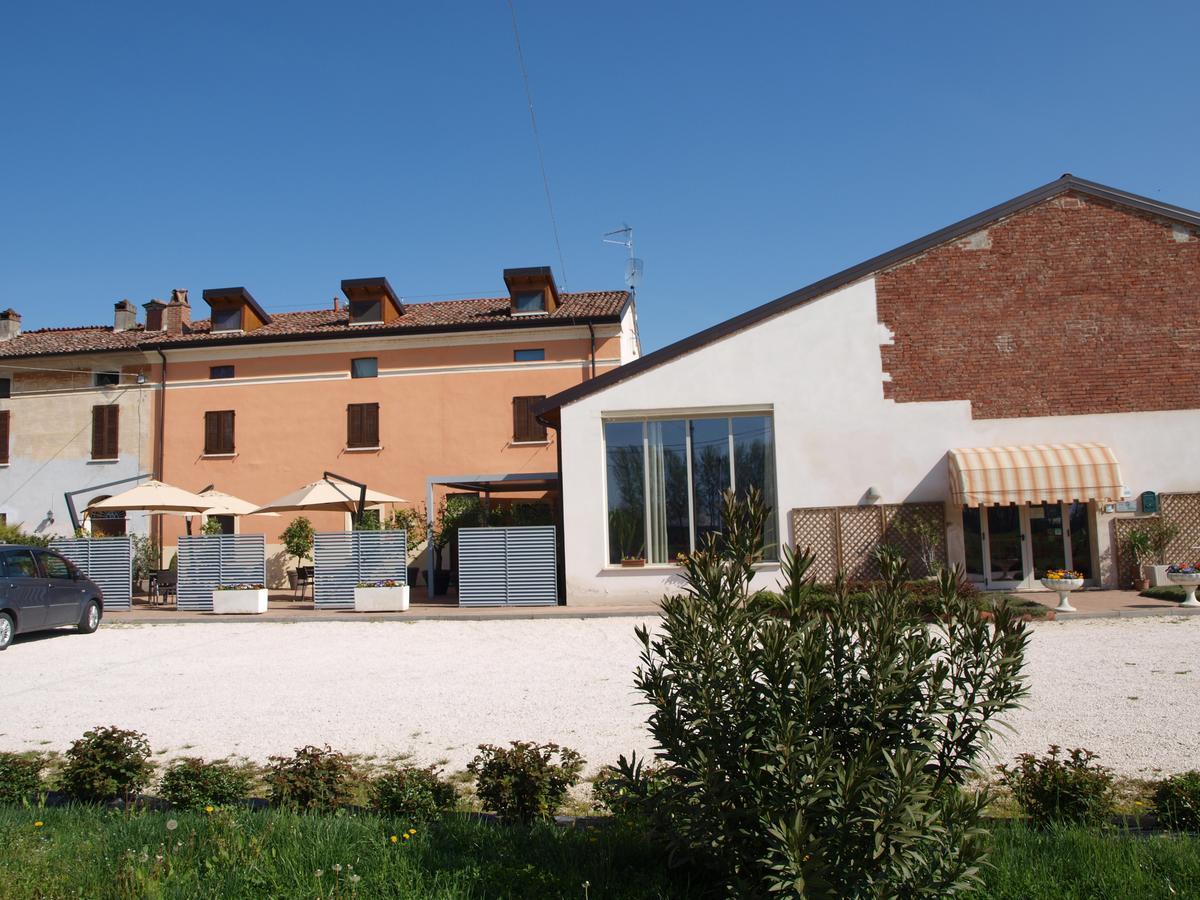 La Cascina Del Sole Hostel Rivarolo del Re ed Uniti Ngoại thất bức ảnh