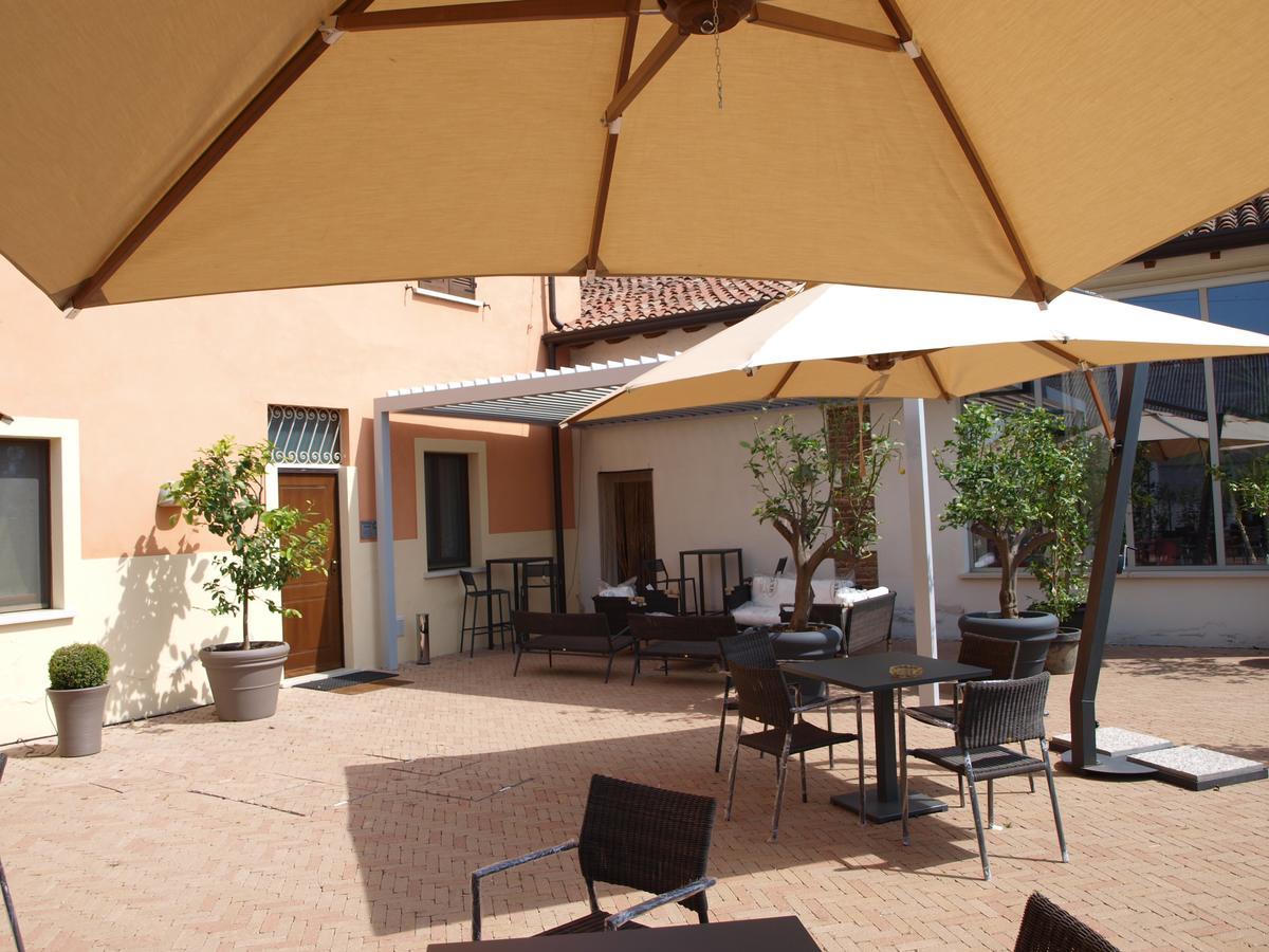 La Cascina Del Sole Hostel Rivarolo del Re ed Uniti Ngoại thất bức ảnh