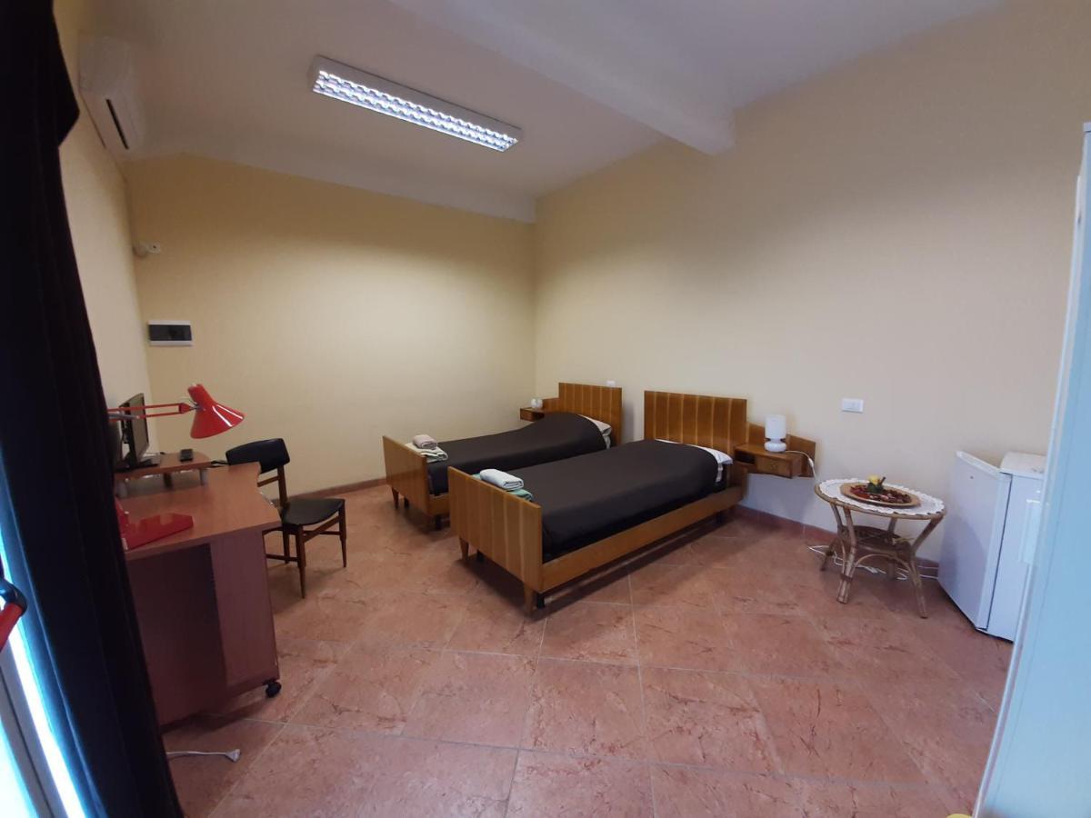 La Cascina Del Sole Hostel Rivarolo del Re ed Uniti Ngoại thất bức ảnh