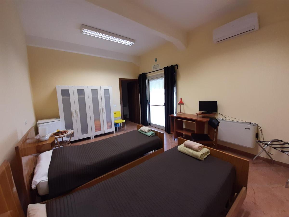 La Cascina Del Sole Hostel Rivarolo del Re ed Uniti Ngoại thất bức ảnh